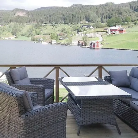 Three-bedroom Holiday In Etne Ferienhaus