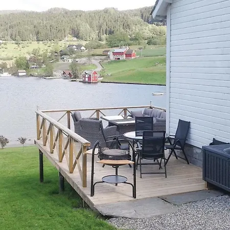 Ferienhaus Three-bedroom Holiday In Etne *