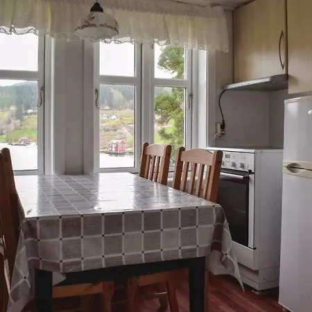 Three-bedroom Holiday In Etne *